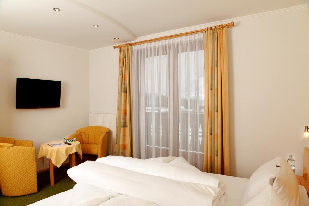 Hotel Garni Burger Sankt Jakob in Defereggen Quarto foto